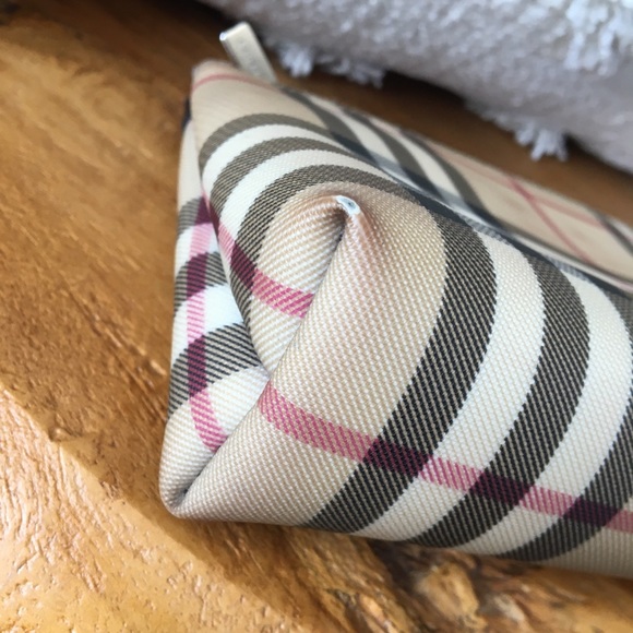 Burberry Nova Check cosmetic bag - Picture 9 of 13